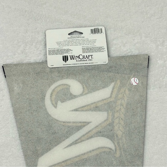 Milwaukee Brewers MLB Baseball WinCraft Classic Felt Pennant Banner Flag 30”x12” - Picture 6 of 7